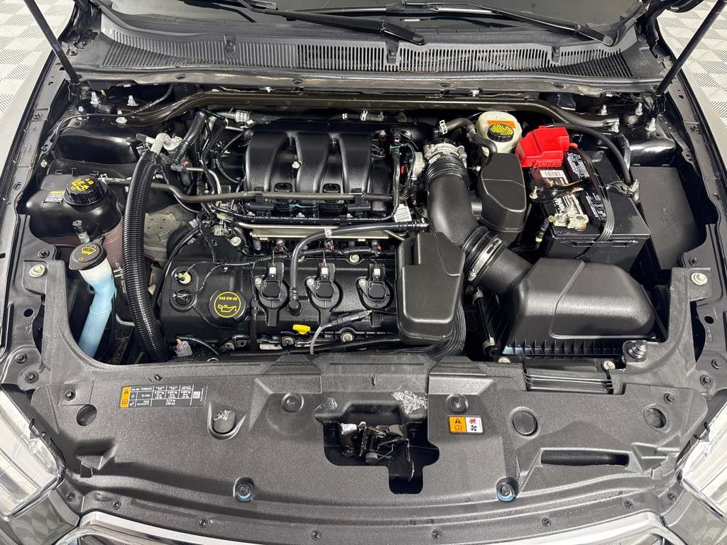 2017 Ford Taurus Image 28