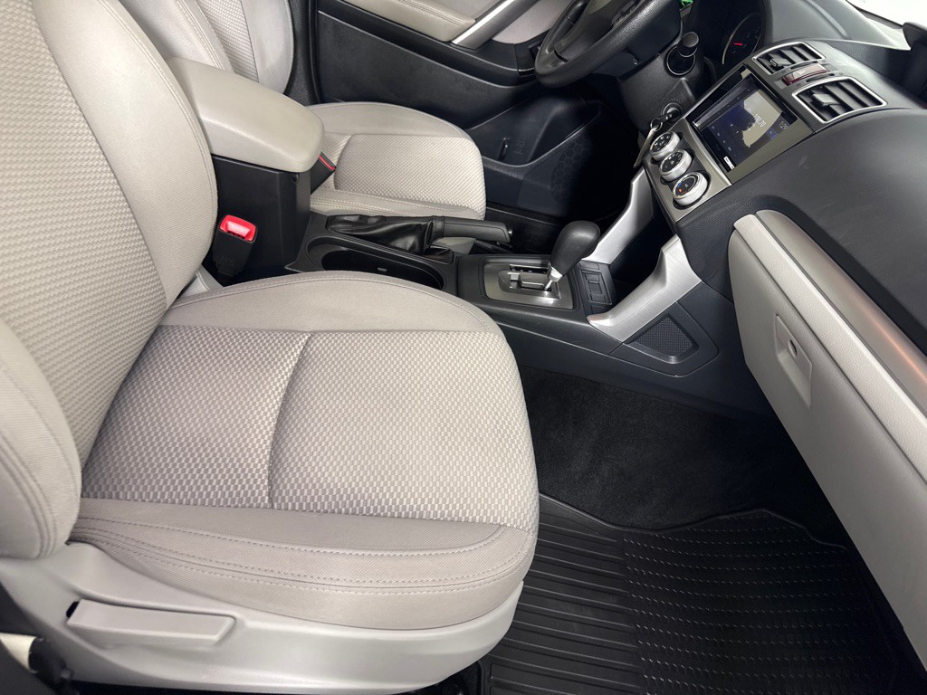 2016 Subaru Forester Image 25
