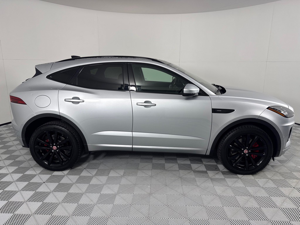 2019 Jaguar E-pace Image 4