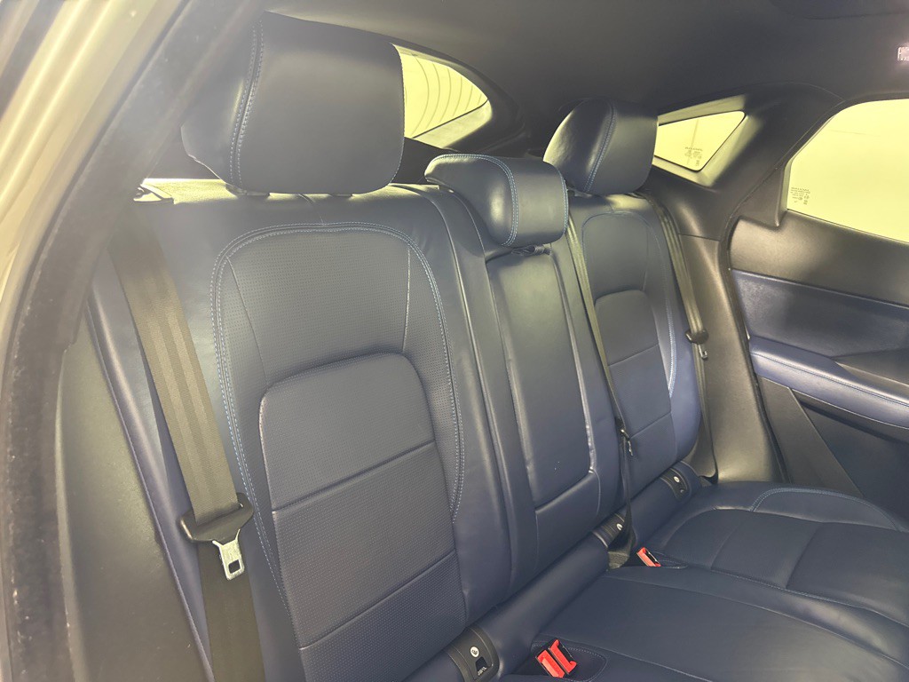 2019 Jaguar E-pace Image 27