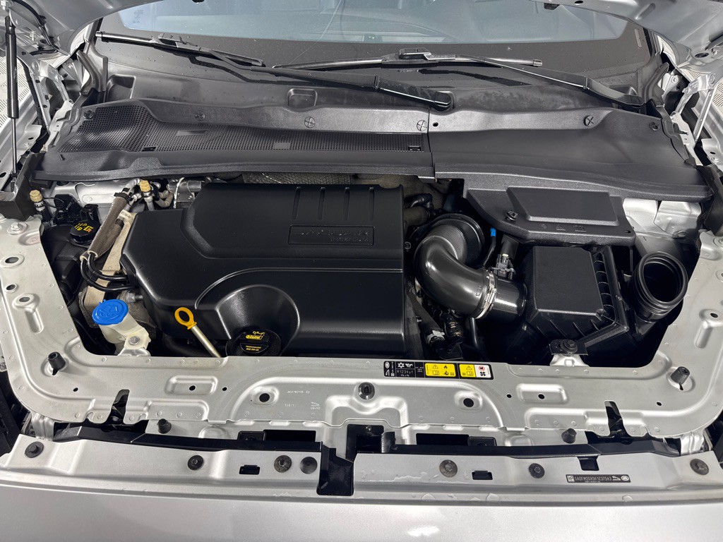 2019 Jaguar E-pace Image 31