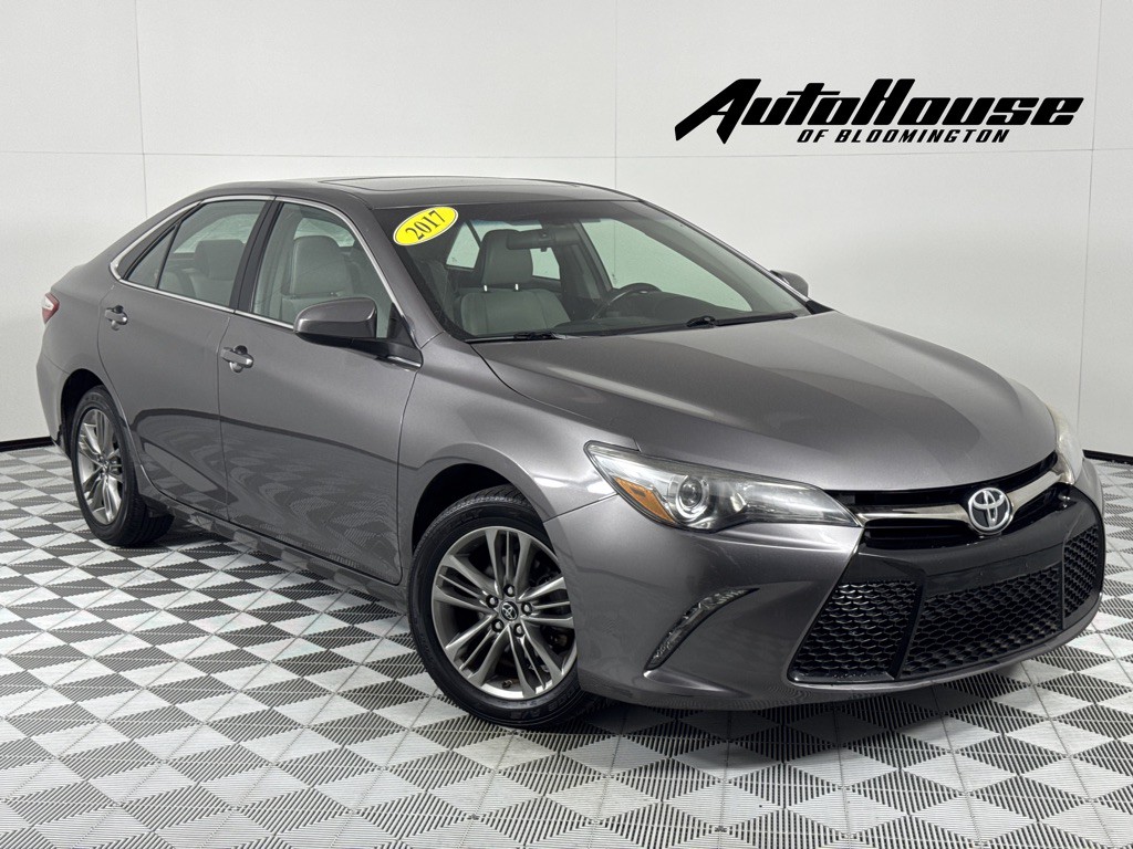 2017 Toyota Camry Image 1