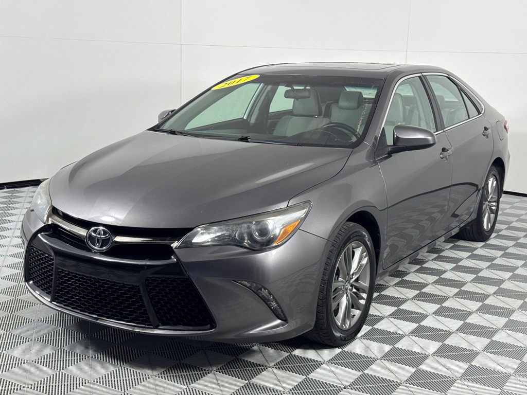 2017 Toyota Camry Image 9