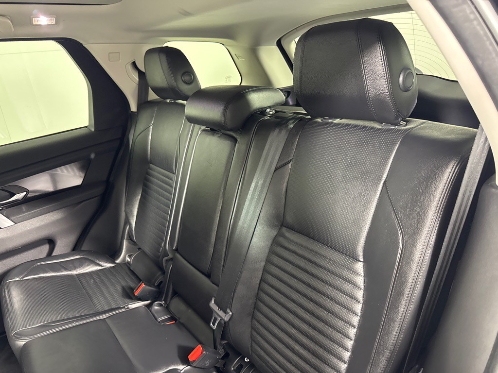 2020 Land Rover Discovery Sport Image 24