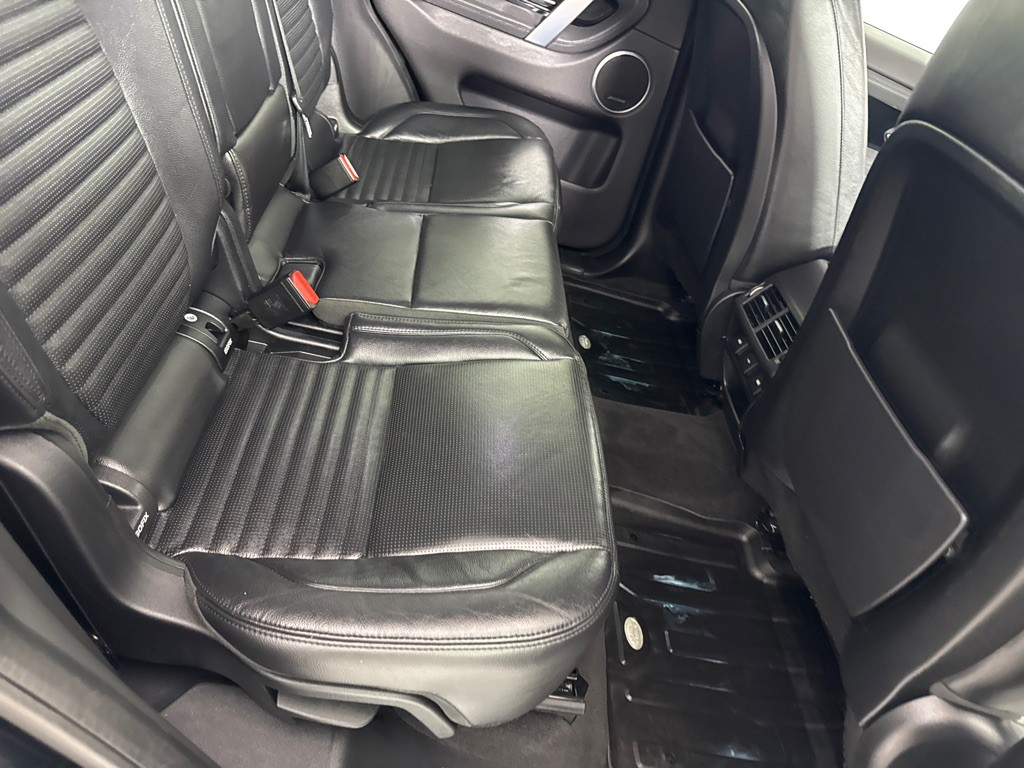 2020 Land Rover Discovery Sport Image 26