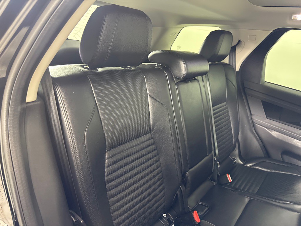 2020 Land Rover Discovery Sport Image 27