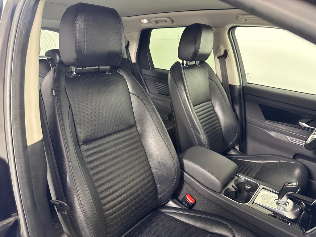 2020 Land Rover Discovery Sport Image 29