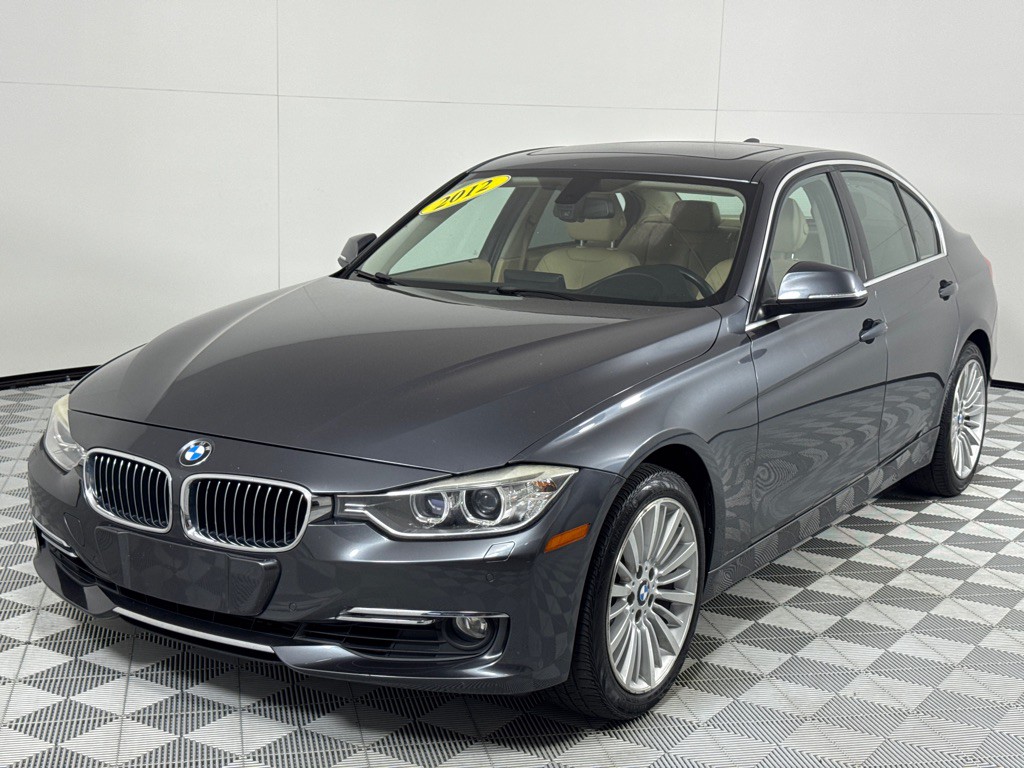 2012 BMW 3 Series Image 10