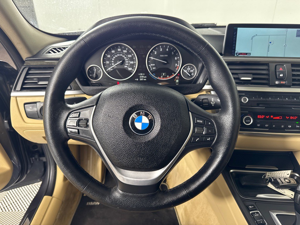 2012 BMW 3 Series Image 16