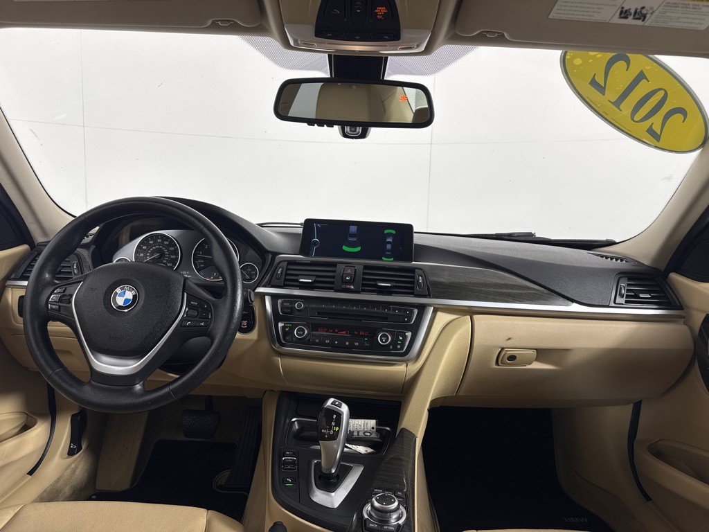 2012 BMW 3 Series Image 27