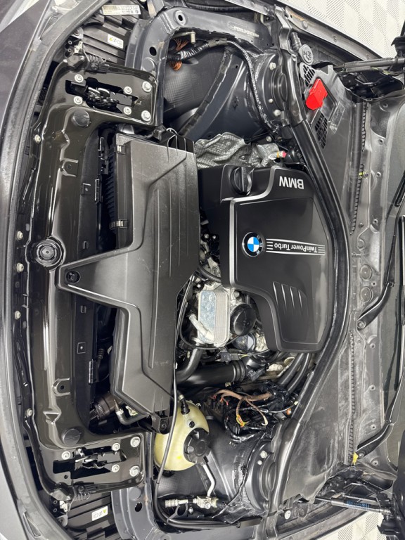 2012 BMW 3 Series Image 28