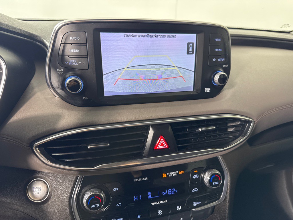 2020 Hyundai Santa Fe Image 19