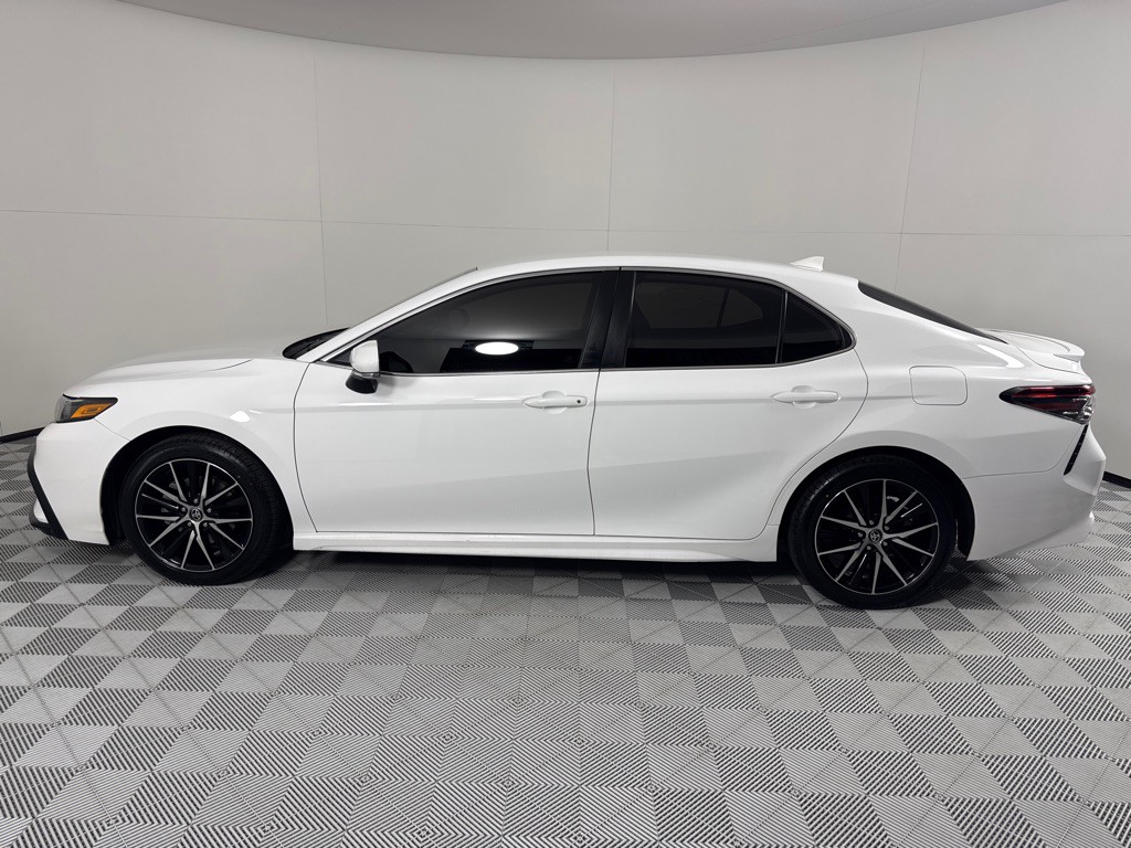 2024 Toyota Camry Image 8