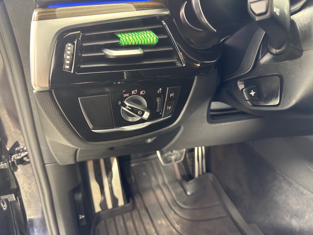 2018 BMW 6 Series Image 17