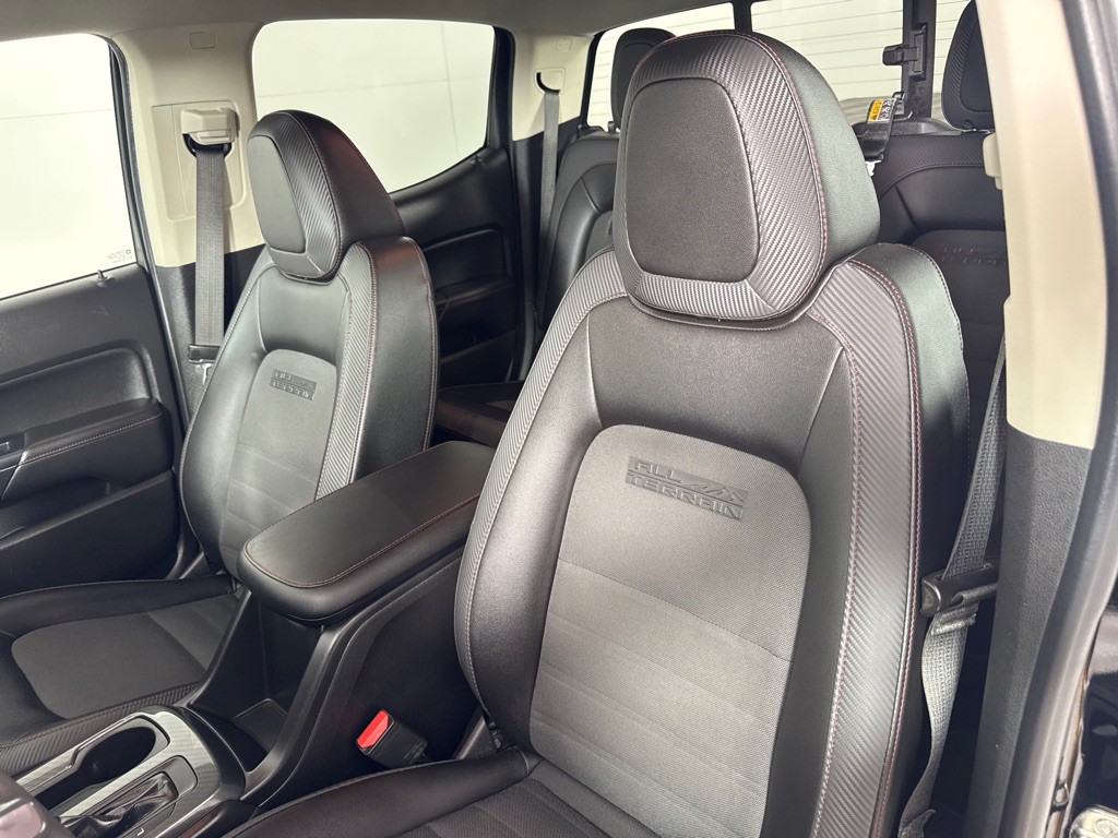 2017 GMC Canyon Image 12