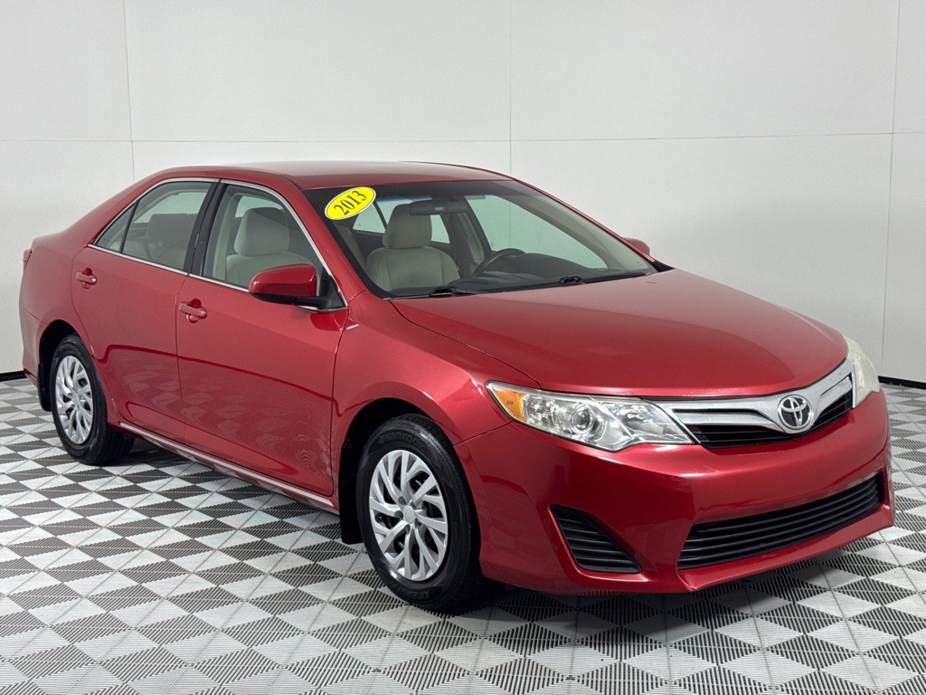 2013 Toyota Camry Image 3