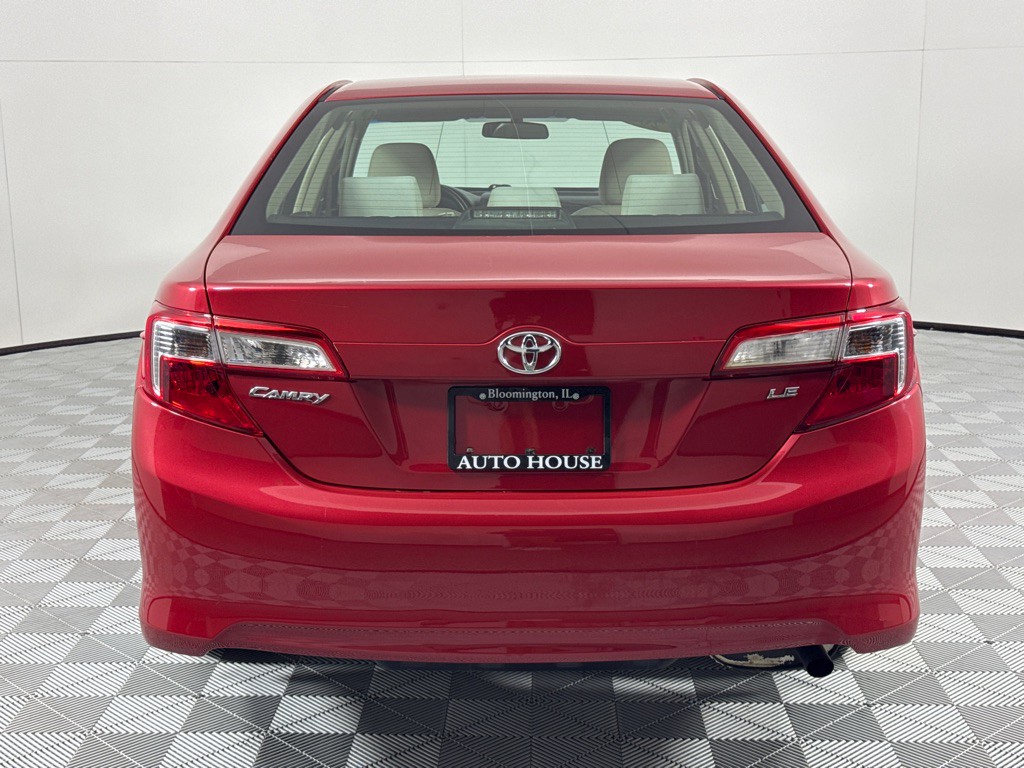 2013 Toyota Camry Image 6