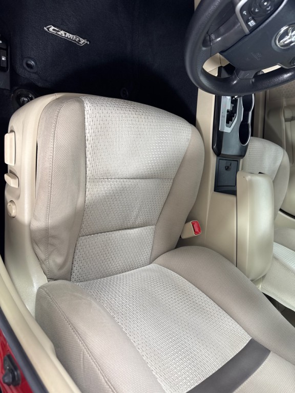 2013 Toyota Camry Image 12