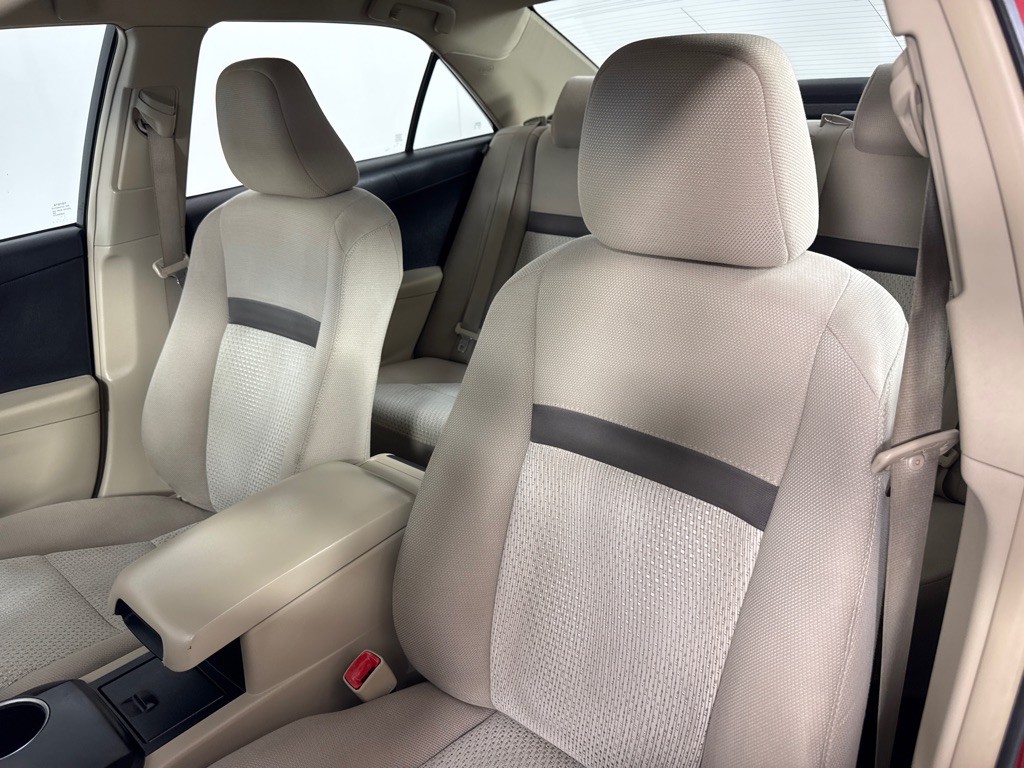2013 Toyota Camry Image 13