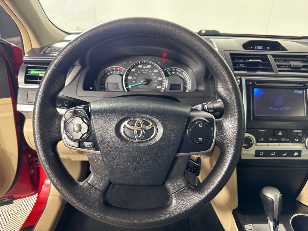 2013 Toyota Camry Image 14