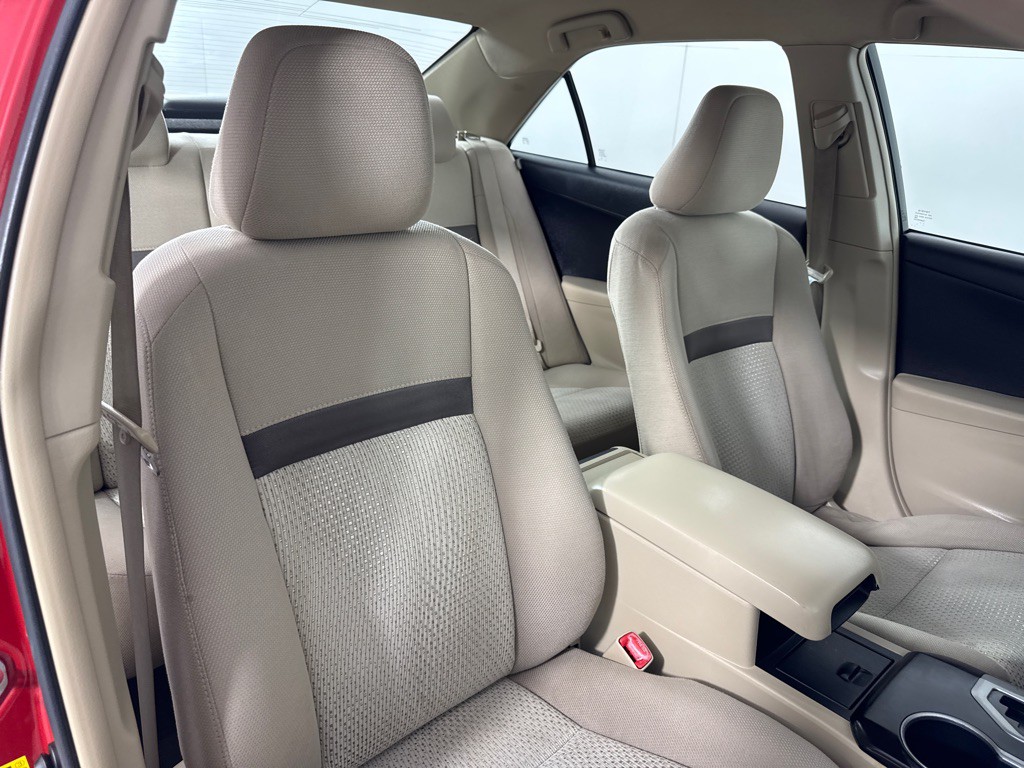2013 Toyota Camry Image 22