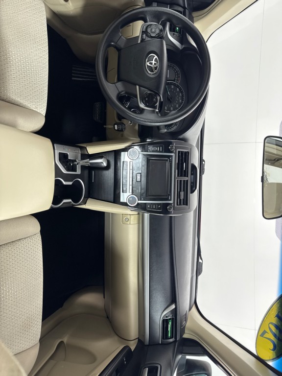 2013 Toyota Camry Image 23