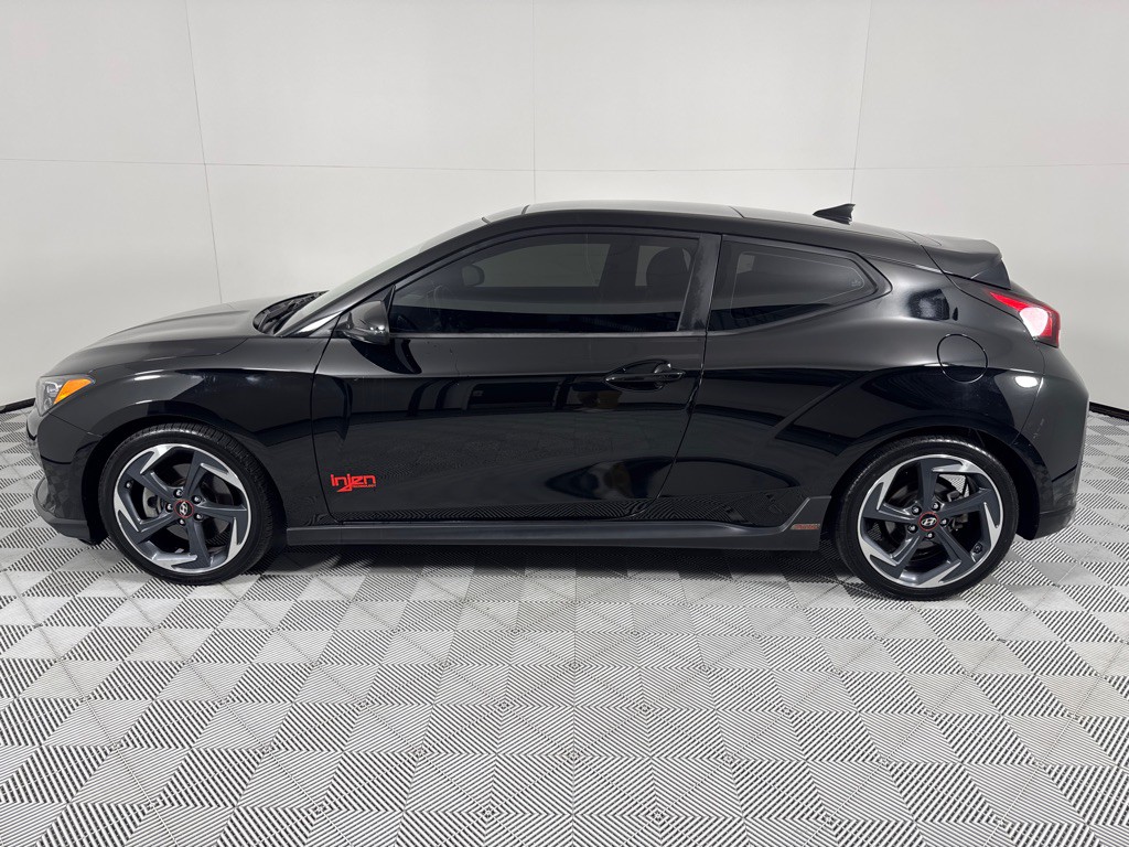 2019 Hyundai Veloster Image 8