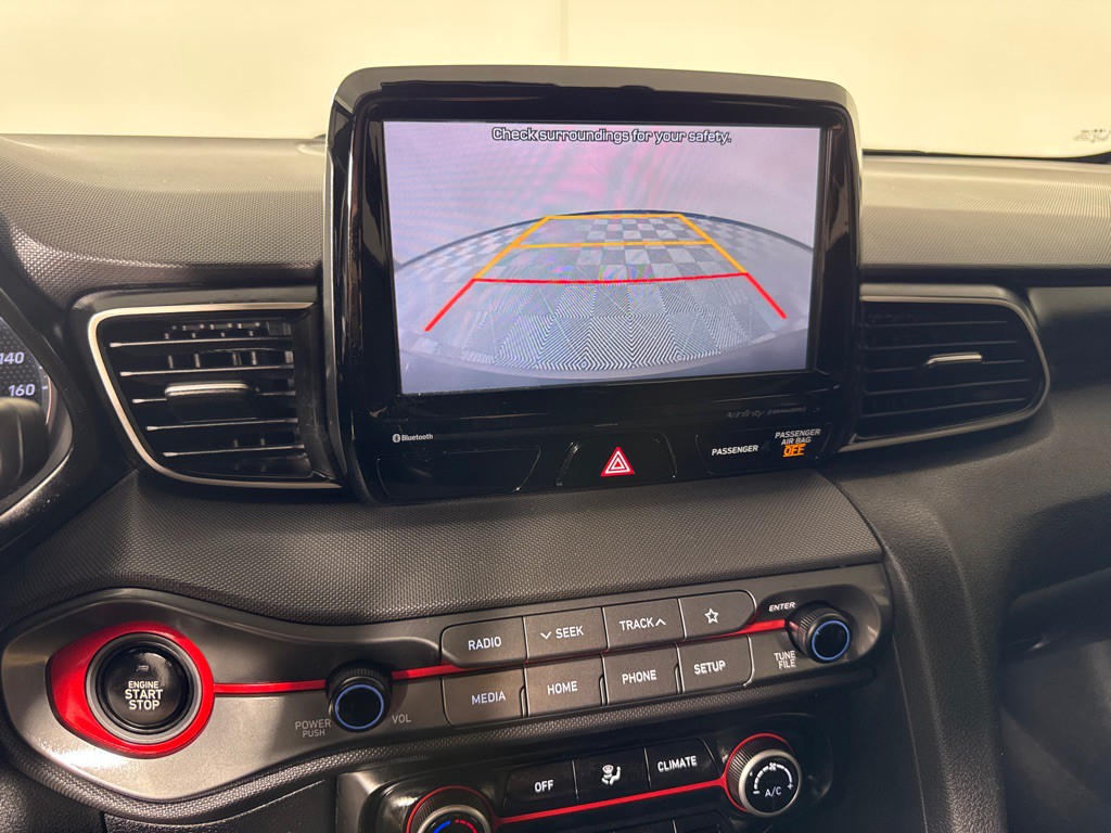 2019 Hyundai Veloster Image 19