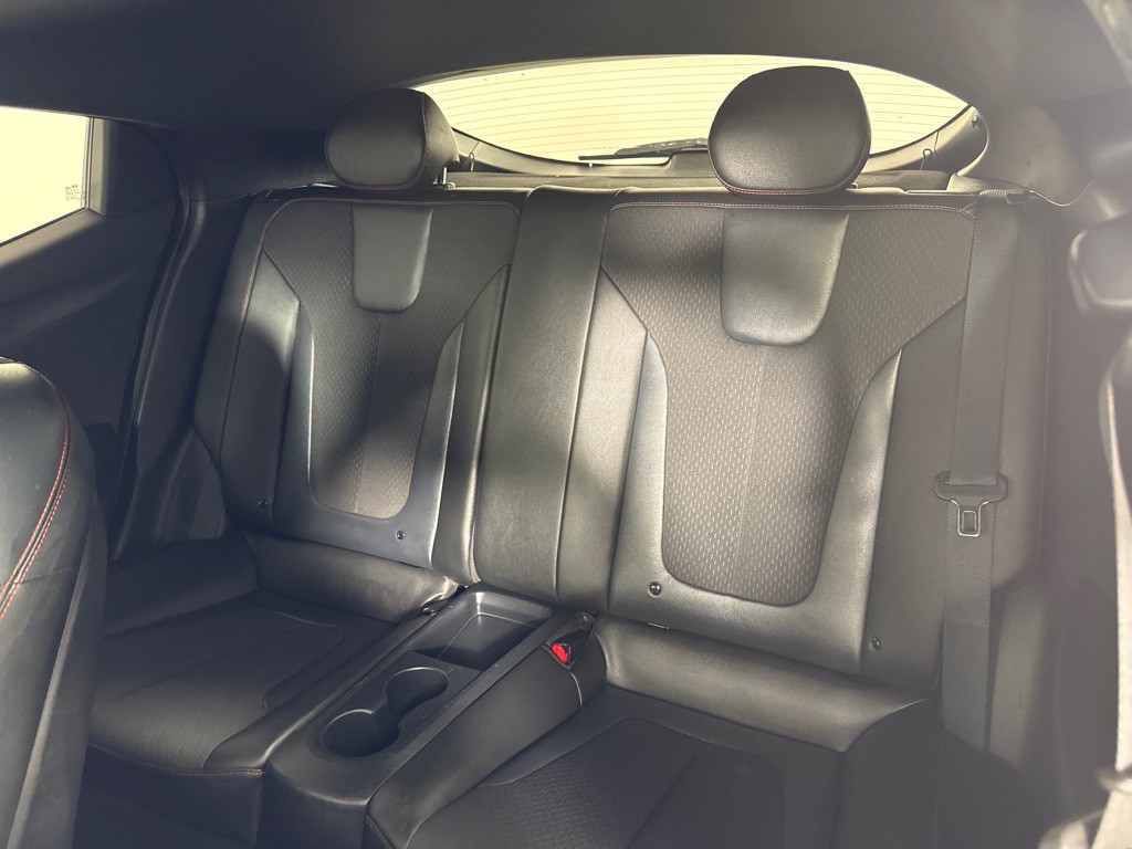 2019 Hyundai Veloster Image 22