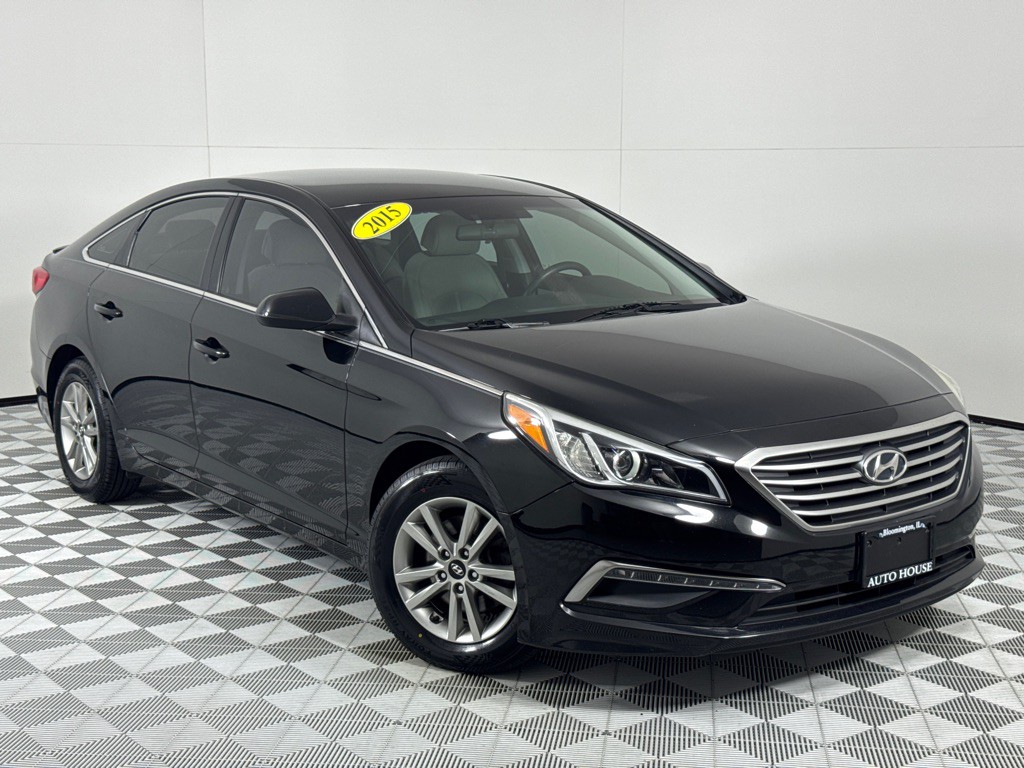 2015 Hyundai Sonata Image 2