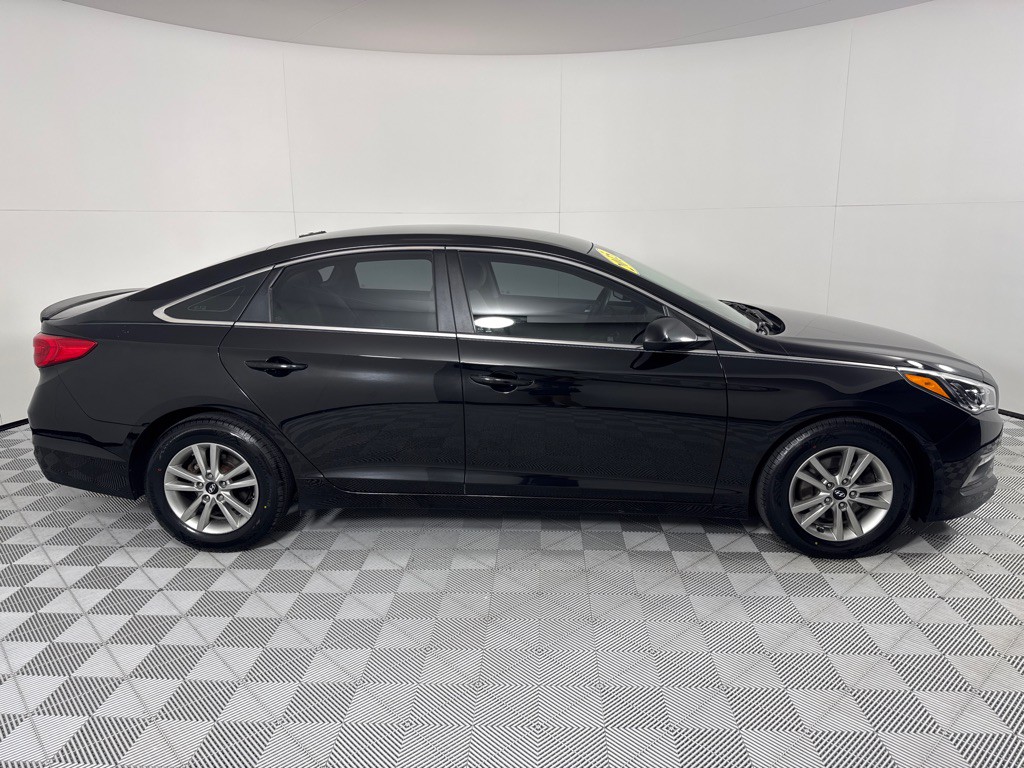 2015 Hyundai Sonata Image 4