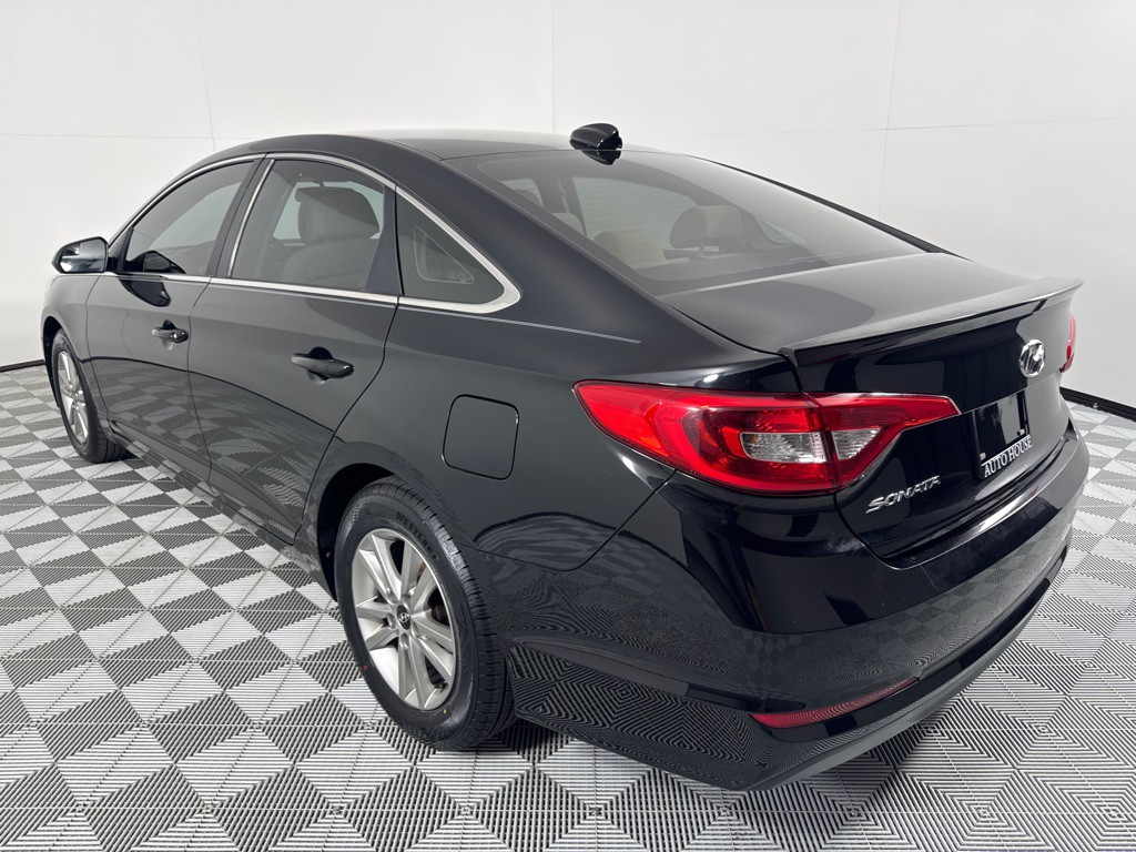 2015 Hyundai Sonata Image 8