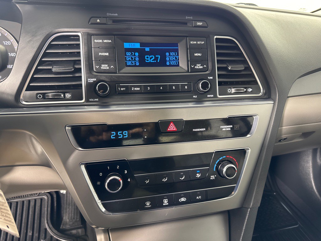 2015 Hyundai Sonata Image 18