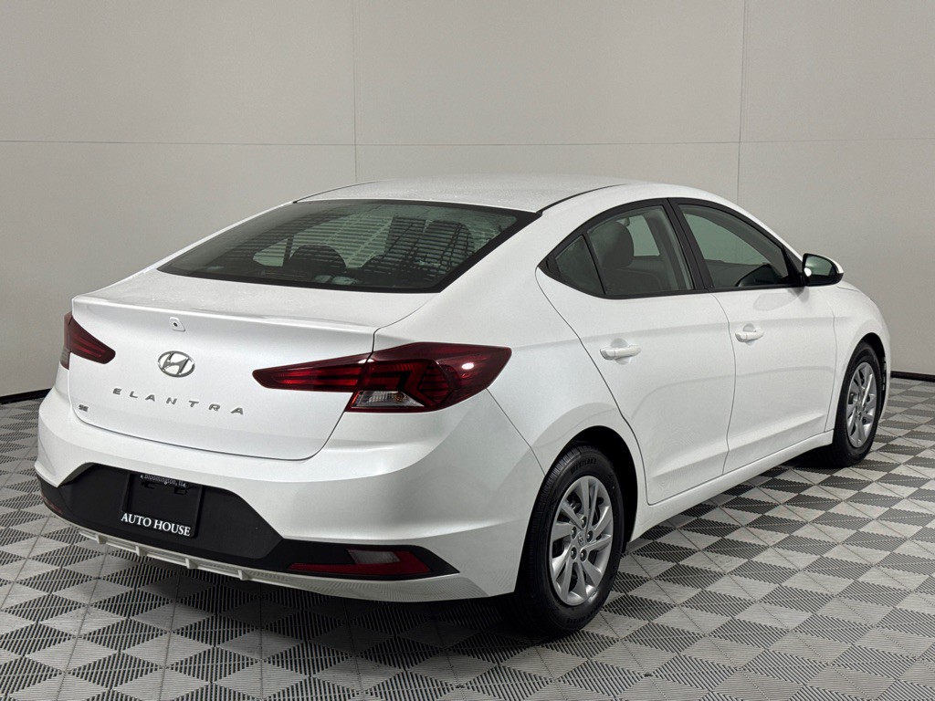 2019 Hyundai Elantra Image 5