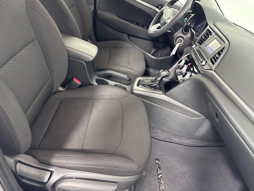2019 Hyundai Elantra Image 23