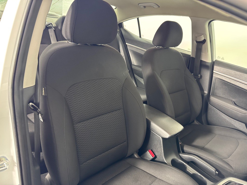 2019 Hyundai Elantra Image 24
