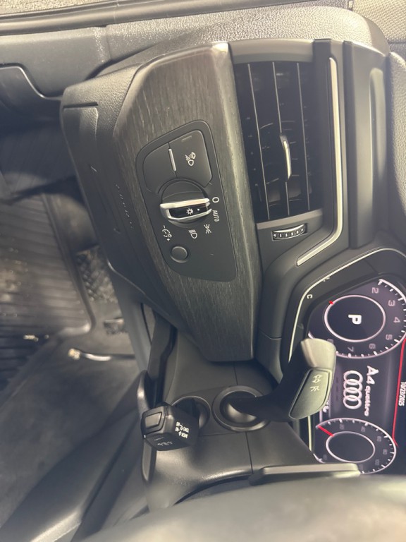 2018 Audi A4 Image 16