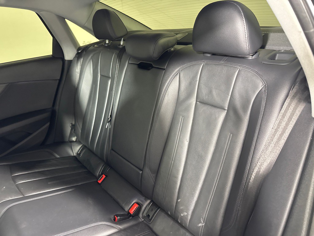 2018 Audi A4 Image 23