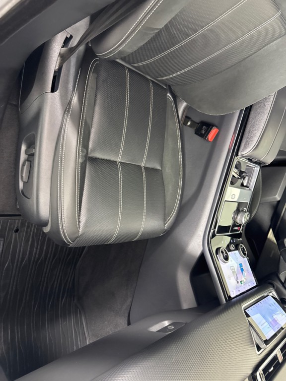 2018 Land Rover Range Rover Image 30