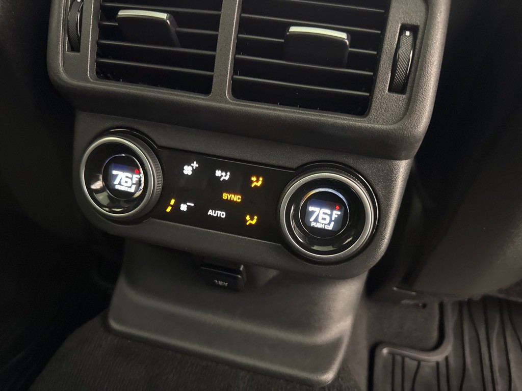 2018 Land Rover Range Rover Image 33