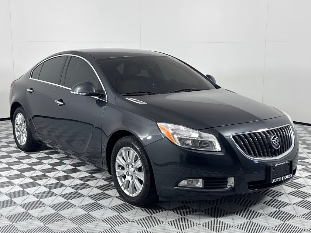 2012 Buick Regal Image 3
