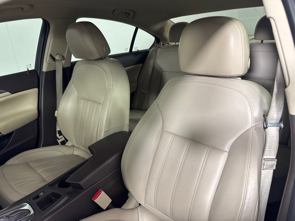 2012 Buick Regal Image 13