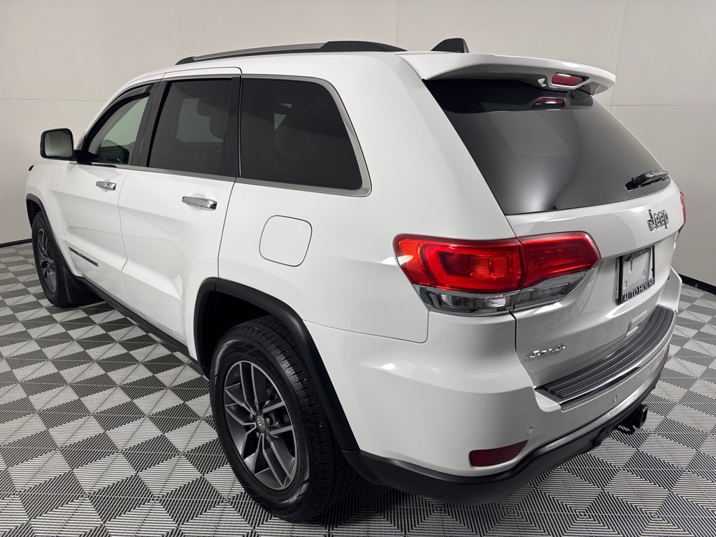 2017 Jeep Grand Cherokee Image 8