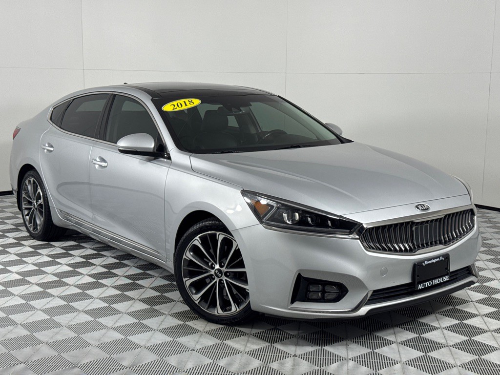 2018 Kia Cadenza Image 2