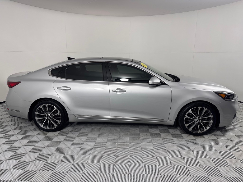 2018 Kia Cadenza Image 4