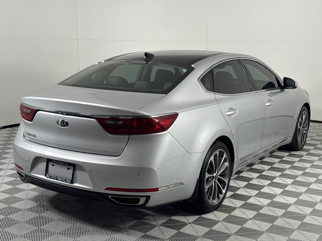 2018 Kia Cadenza Image 5