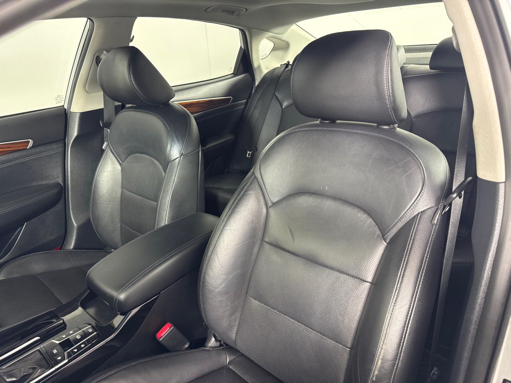 2018 Kia Cadenza Image 15