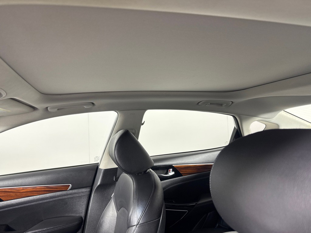 2018 Kia Cadenza Image 16