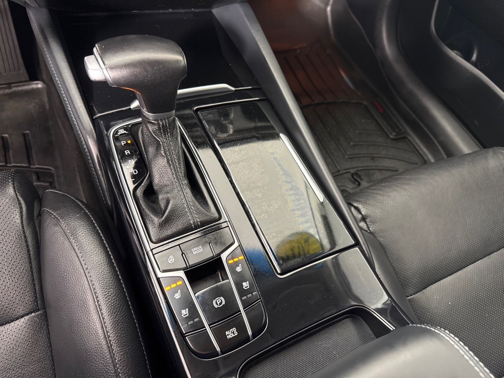 2018 Kia Cadenza Image 22