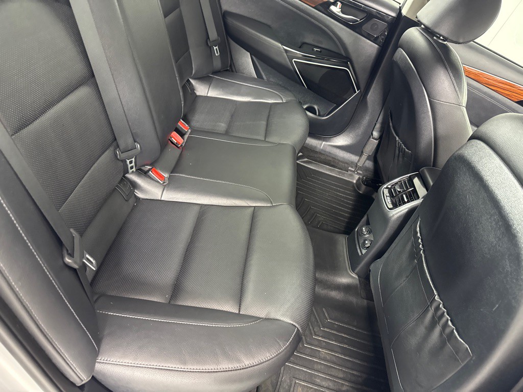 2018 Kia Cadenza Image 25